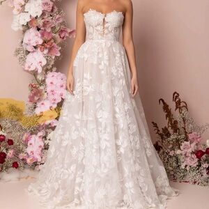 Madi Lane Wedding dress KYANN
